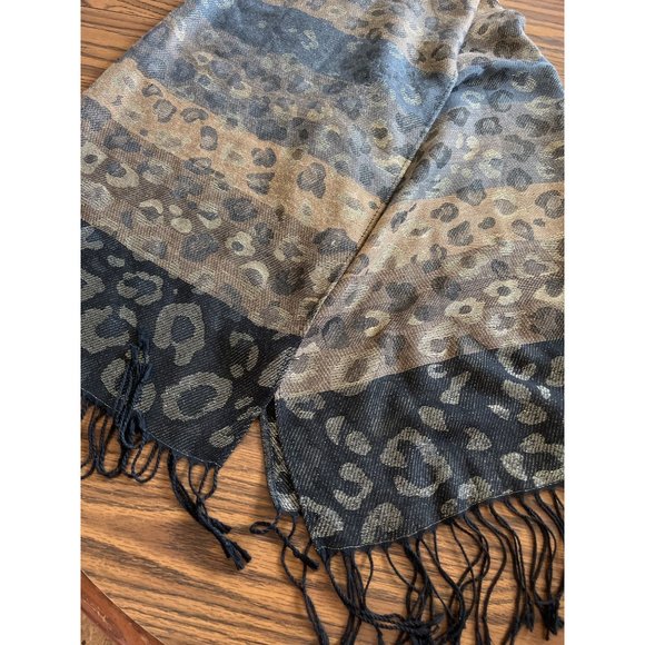 Black and gold leopard look scarf with black fringe - Picture 4 of 4